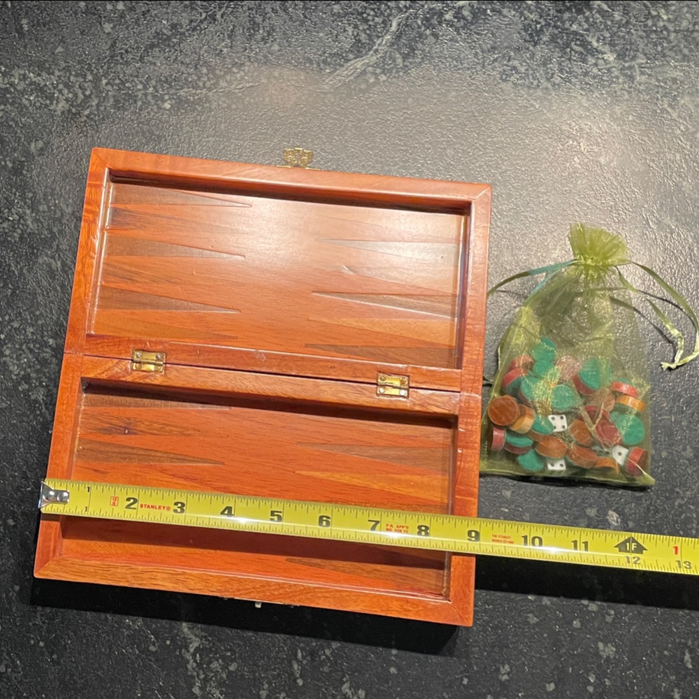 Vintage Travel Backgammon Game in Cute Wooden Box - Picture 4 of 6